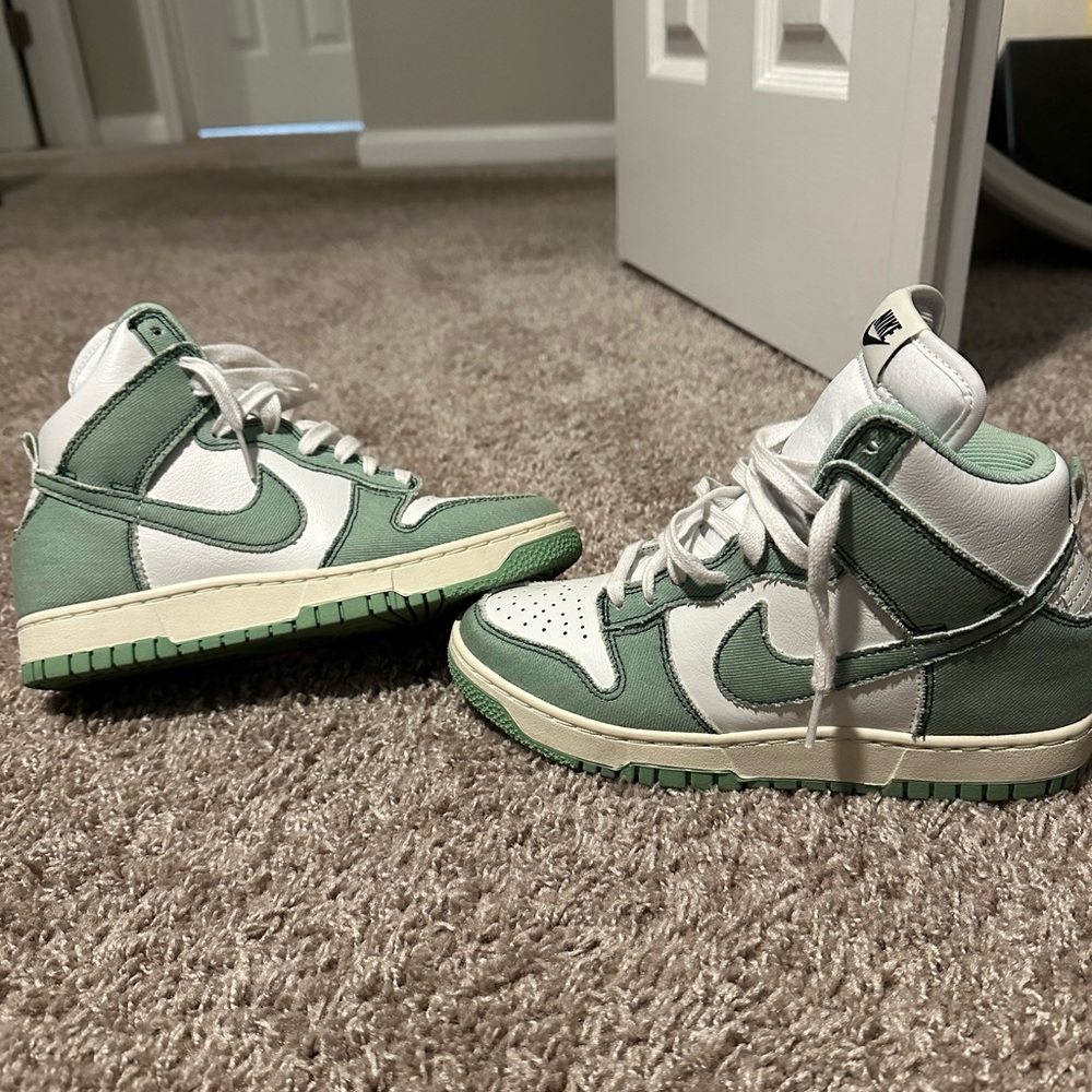 Nike Dunk High 1985 Enamel Green Size W 6.5